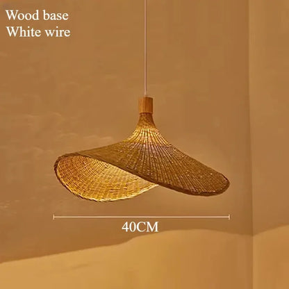 소박한 손으로 짠 대나무 전등갓: 아늑한 가정 장식 조명