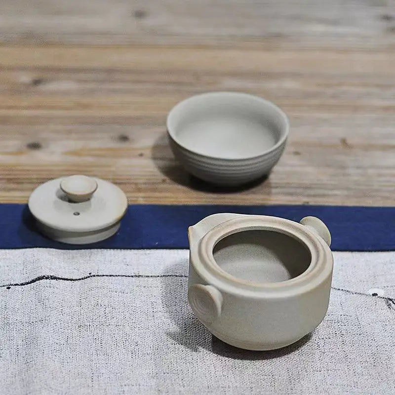 Travel Tea Set: Elegant Gaiwan for Tea Lovers on the Go